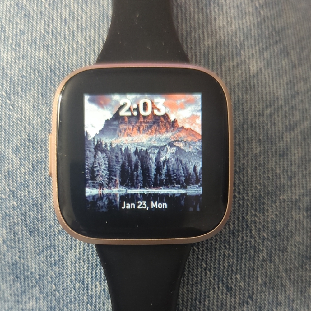 Fitbit Versa 2 - Rose Gold With Black Band